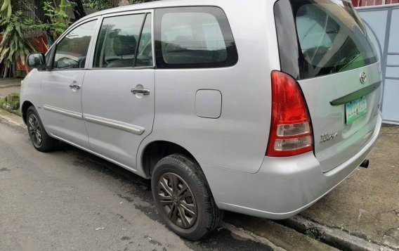 2006 Toyota Innova for sale in Quezon City-3