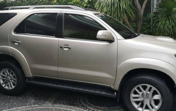 Selling Beige Toyota Fortuner 2013 at 56000 km -2