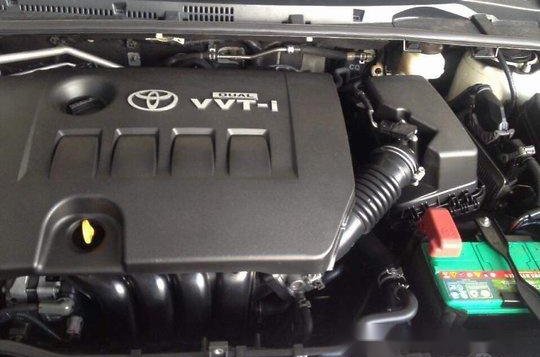 Sell 2015 Toyota Corolla Altis Automatic Gasoline at 19000 km -3