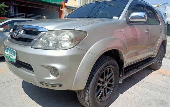 2006 Toyota Fortuner for sale in Las Pinas-8