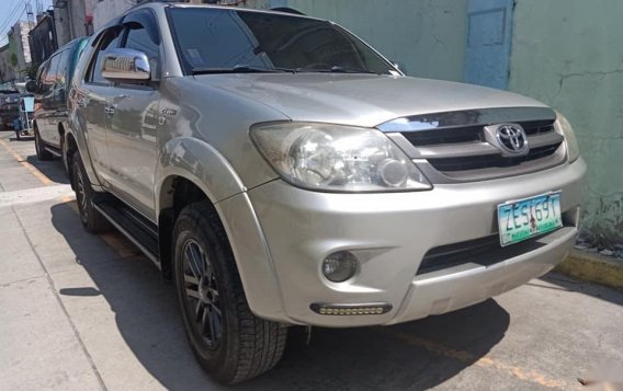 2006 Toyota Fortuner for sale in Las Pinas-9