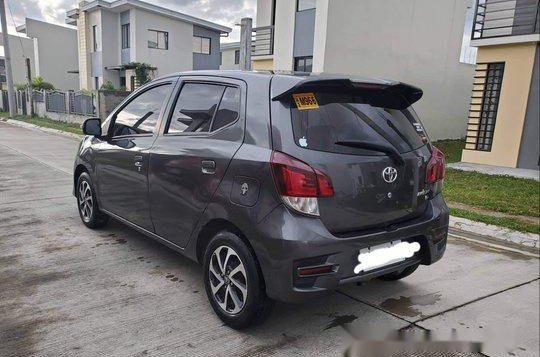 Selling Grey Toyota Wigo 2018 Automatic Gasoline at 2300 km -1