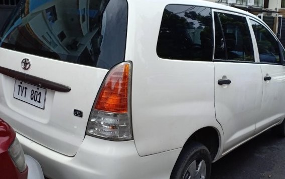 2010 Toyota Innova for sale in Quezon City-3