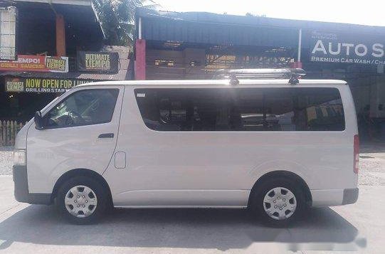 Selling Silver Toyota Hiace 2016 Manual Diesel-1