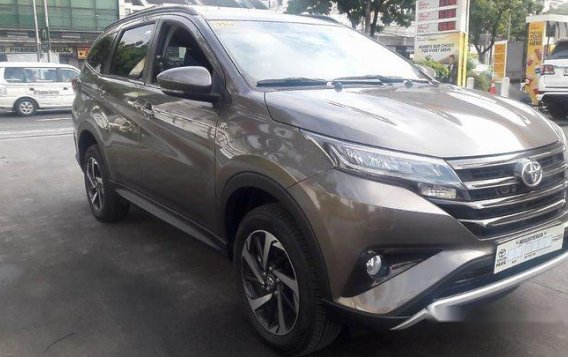 Sell 2018 Toyota Rush Automatic Gasoline at 2720 km 