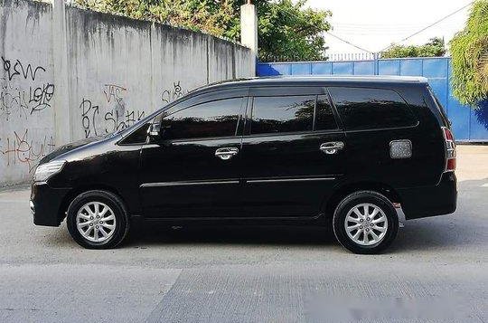 Black Toyota Innova 2015 for sale in Cebu -2