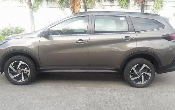 Sell 2018 Toyota Rush Automatic Gasoline at 2720 km -4