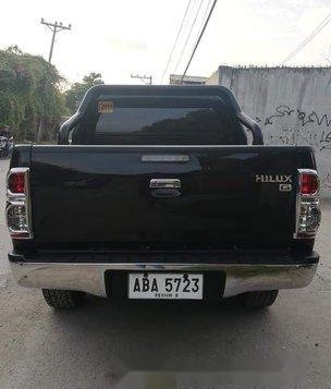 Selling Black Toyota Hilux 2014 Manual Diesel -4