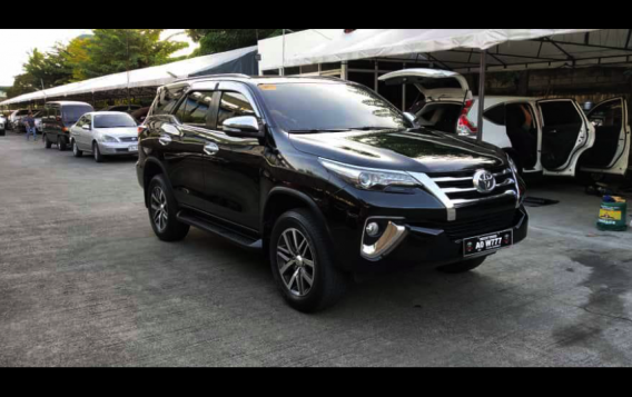 Selling Toyota Fortuner 2017 SUV at 20344 km-2