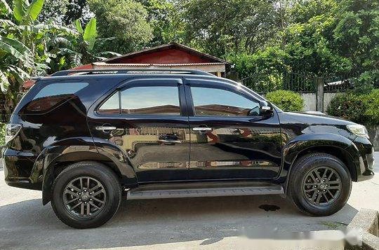 Selling Black Toyota Fortuner 2015 Automatic Diesel-1