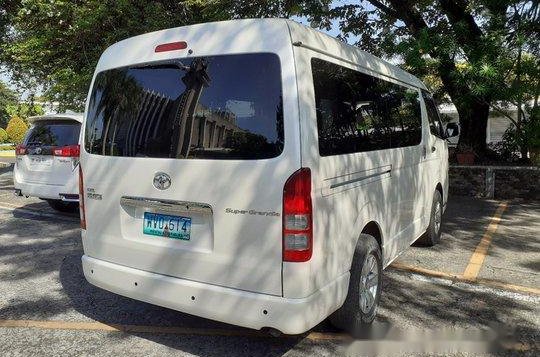 Sell White 2013 Toyota Hiace at 66000 km-2