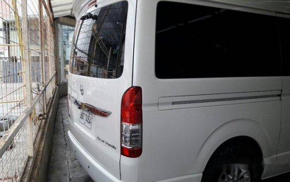 White Toyota Hiace 2016 at 38639 km for sale-5