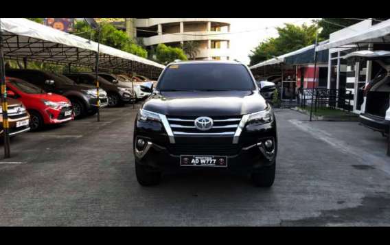 Selling Toyota Fortuner 2017 SUV at 20344 km