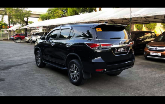 Selling Toyota Fortuner 2017 SUV at 20344 km-8