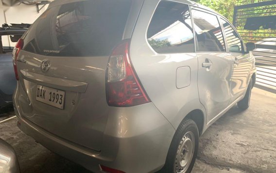 Selling Silver Toyota Avanza 2019 in Quezon City-3