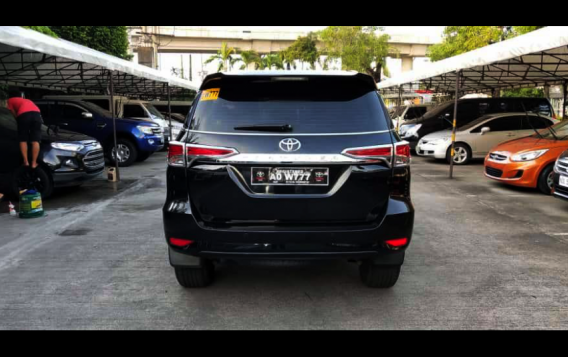 Selling Toyota Fortuner 2017 SUV at 20344 km-3