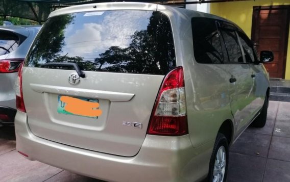 2012 Toyota Innova for sale in Cebu City -2