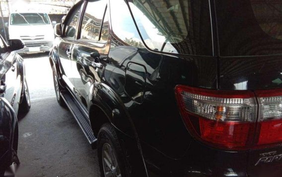 2010 Toyota Fortuner for sale in Quezon City-3