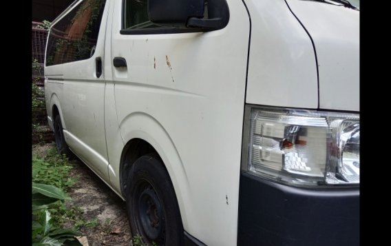 Selling Toyota Hiace 2016 Van Manual Diesel-1