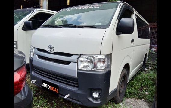 Selling Toyota Hiace 2016 Van Manual Diesel