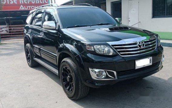 Black Toyota Fortuner 2014 Automatic Diesel for sale  -1