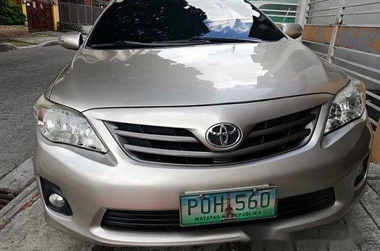 Sell Beige 2012 Toyota Corolla Altis at 75000 km 