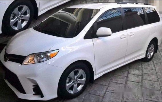 Selling White Toyota Sienna 2019 in General Salipada K. Pendatun-1