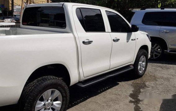 White Toyota Hilux 2019 Manual Gasoline for sale -1