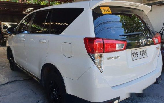 White Toyota Innova 2019 for sale
