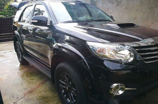 Black Toyota Fortuner 2015 at 55000 km for sale -4