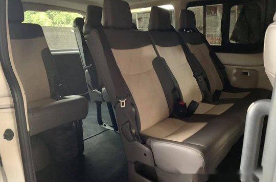 Selling White Toyota Hiace 2019 at 1200 km-3