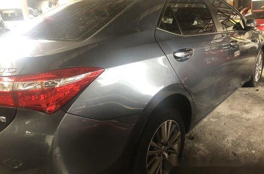 Selling Toyota Corolla altis 2017 Automatic Gasoline -4