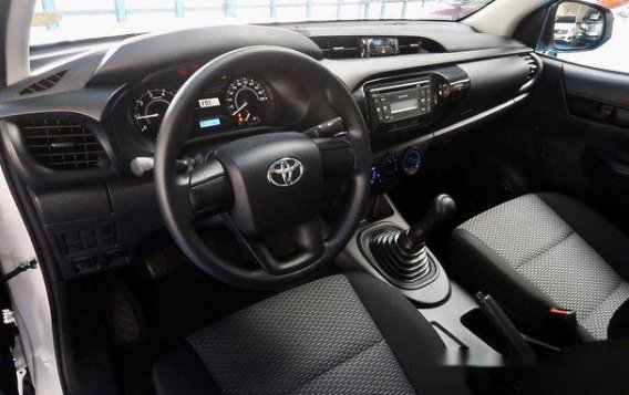 White Toyota Hilux 2019 Manual Diesel for sale -6