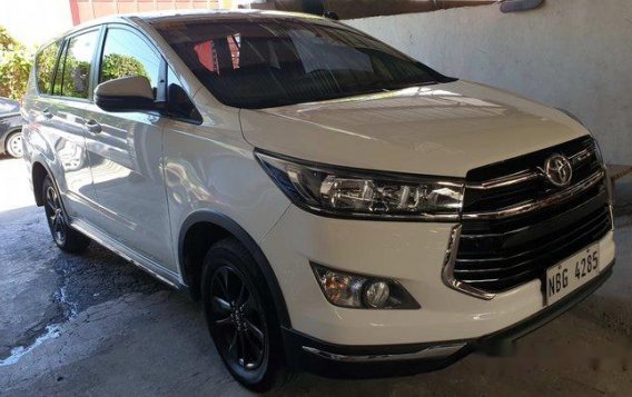 White Toyota Innova 2019 for sale