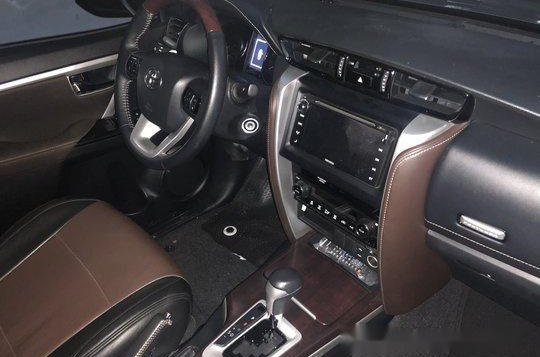 Sell Silver 2018 Toyota Fortuner at 11800 km -3
