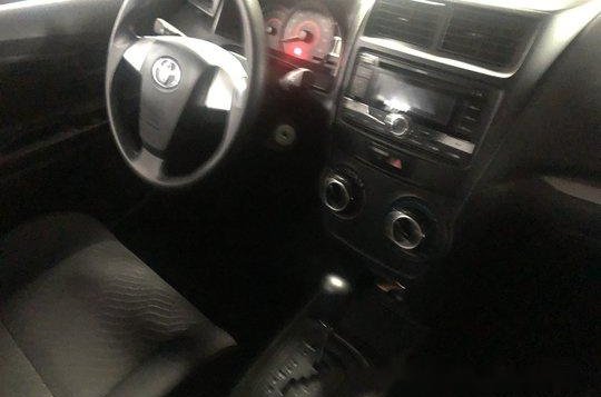 Black Toyota Avanza 2019 at 1900 km for sale -5