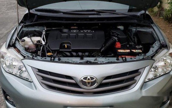 Grey Toyota Corolla altis 2012 at 61300 km for sale-3