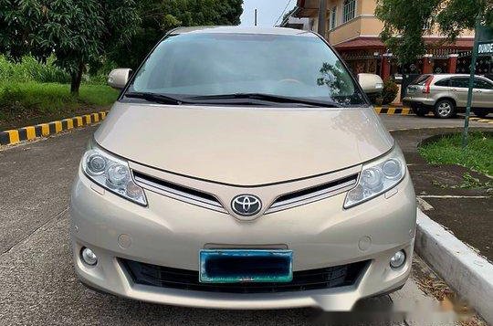 Selling Silver Toyota Previa 2010 in Quezon City-1