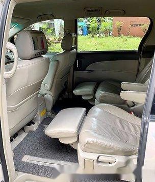 Selling Silver Toyota Previa 2010 in Quezon City-9