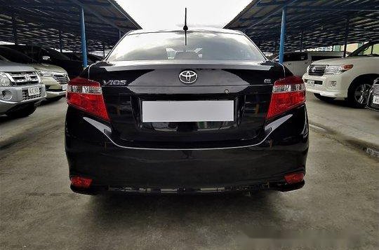 Black Toyota Vios 2016 at 32000 km for sale -4