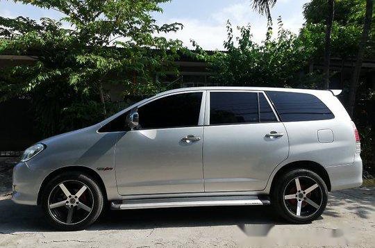 Silver Toyota Innova 2009 at 121000 km for sale -2