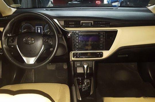 Toyota Corolla altis 2017 Automatic Gasoline for sale -6