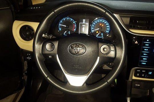 Toyota Corolla altis 2017 Automatic Gasoline for sale -5