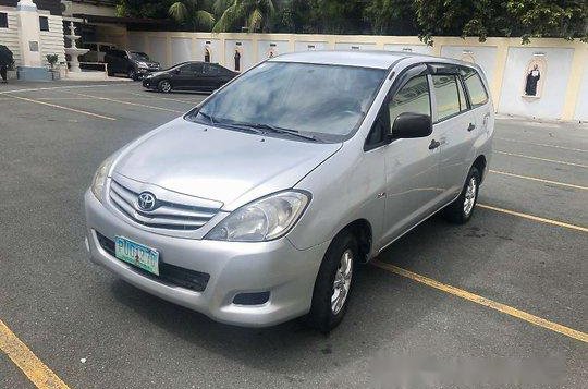 Selling Toyota Innova 2011 Manual Diesel at 93000 km