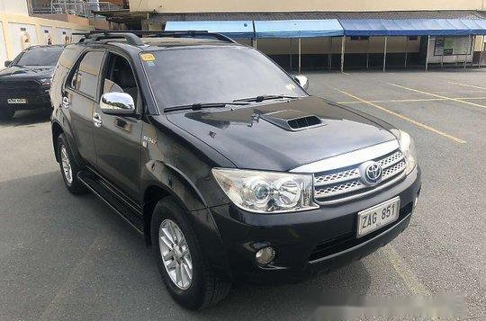 Black Toyota Fortuner 2010 Automatic Diesel for sale