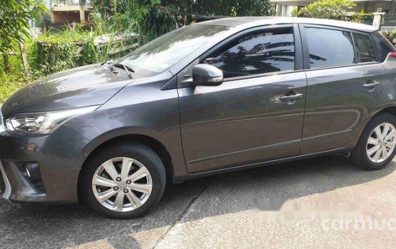 Grey Toyota Yaris 2016 Automatic for sale -2