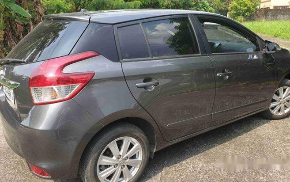 Grey Toyota Yaris 2016 Automatic for sale -3