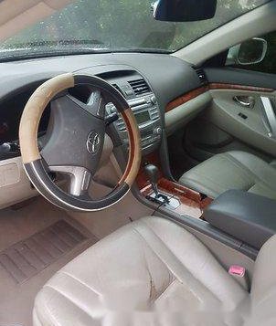 Sell White 2010 Toyota Camry Automatic Gasoline at 120000 km-2