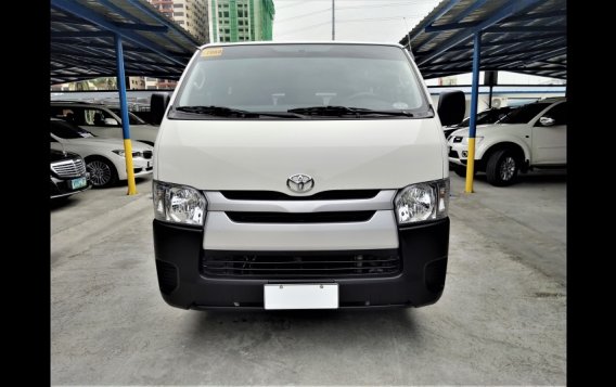  Toyota Hiace 2017 Van at 28000 km for sale