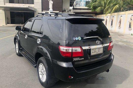 Black Toyota Fortuner 2010 Automatic Diesel for sale-6